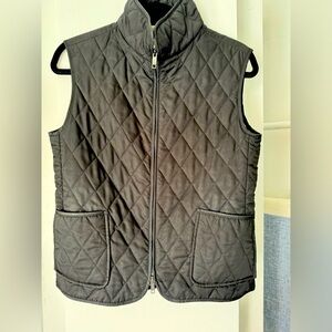 BURBERRY Black Vest. Size SM.